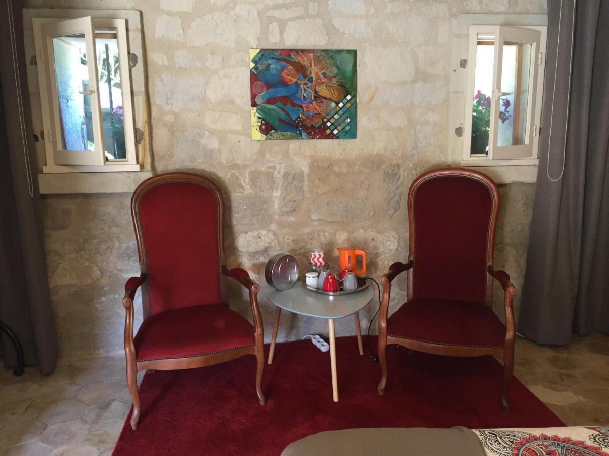 Gite de La Cale de la Clauderie Rigny-Ussé Extérieur photo