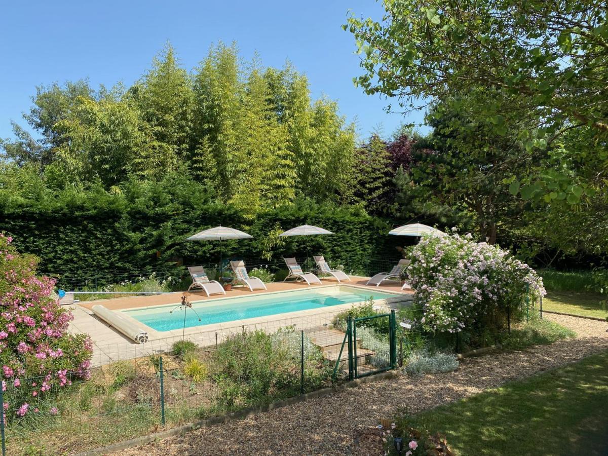 Gite de La Cale de la Clauderie Rigny-Ussé Extérieur photo